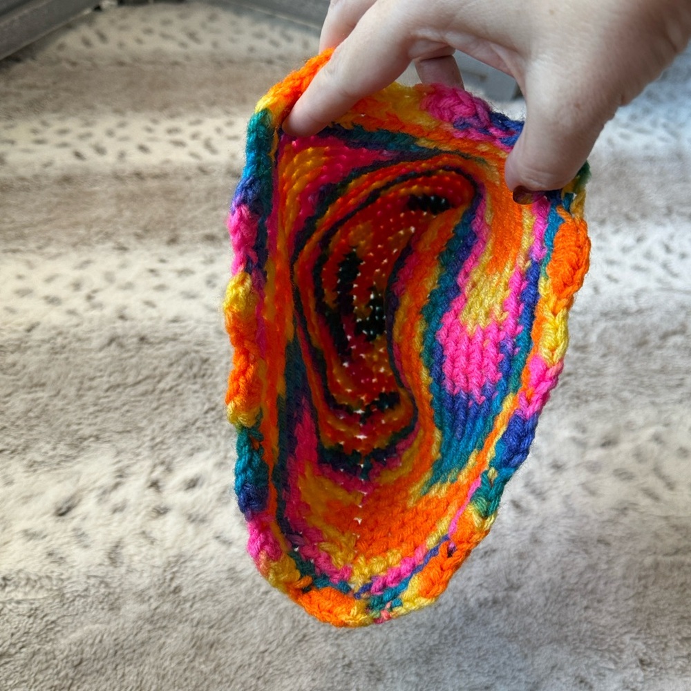 NWT! Whimsical rainbow beanie hat OS scalloped colorful knit girlhoodcore winter - Picture 6 of 8